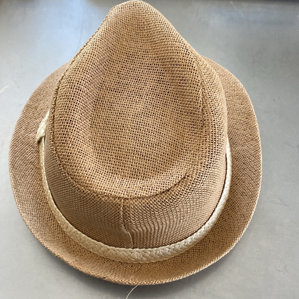 Paper Fedora - Picture 3 of 6